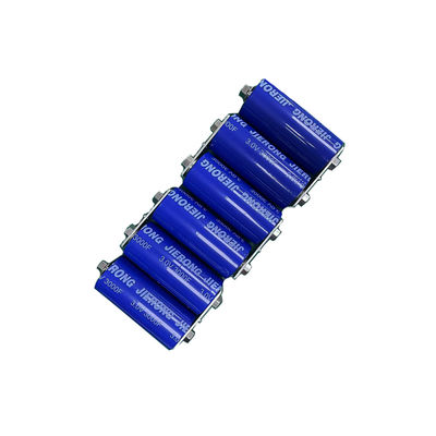 سوپرکاپیسیتور3.0V3000F،در جرثقیل های گانتری بندری (RTG) استفاده می شود